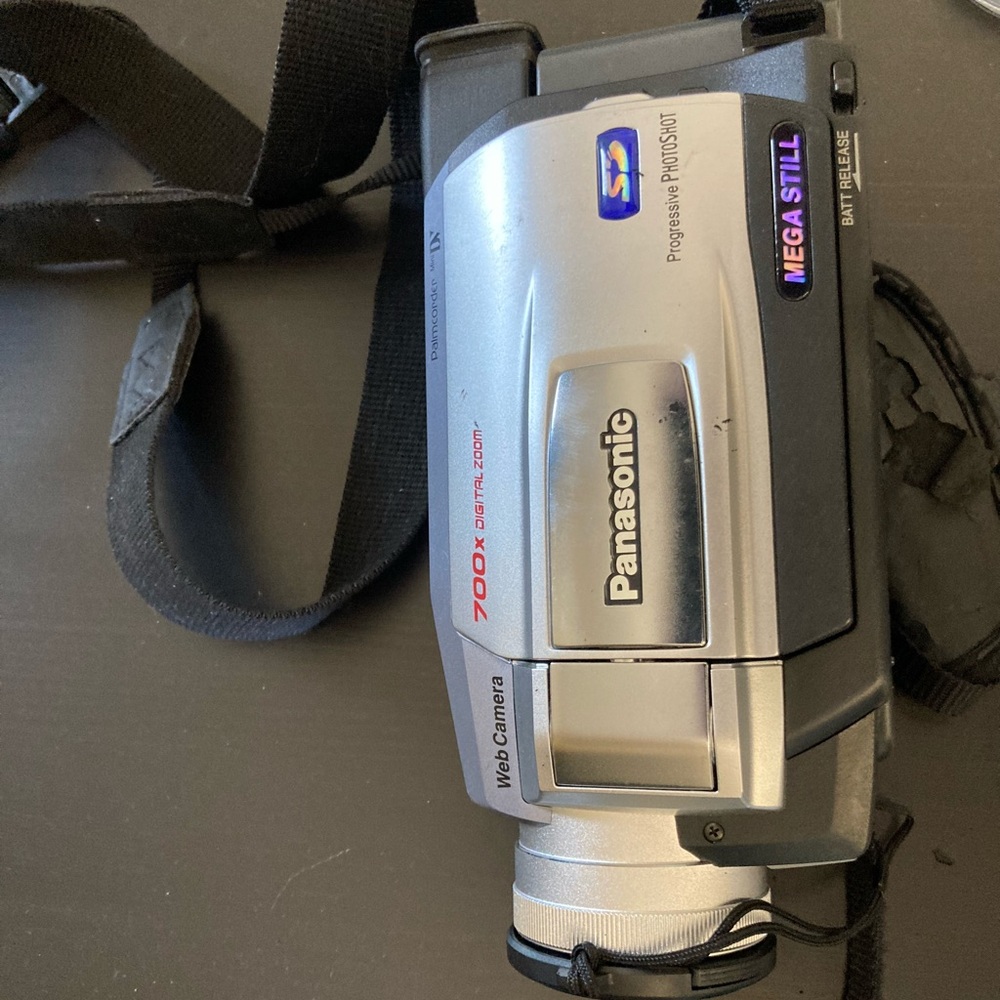 Panasonic Camcorder- strap, box, manual, cassettes included-NOT WORKING